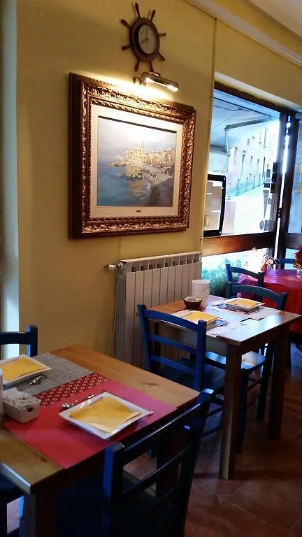 Augusta Albergo B&B 卡莫利 酒店